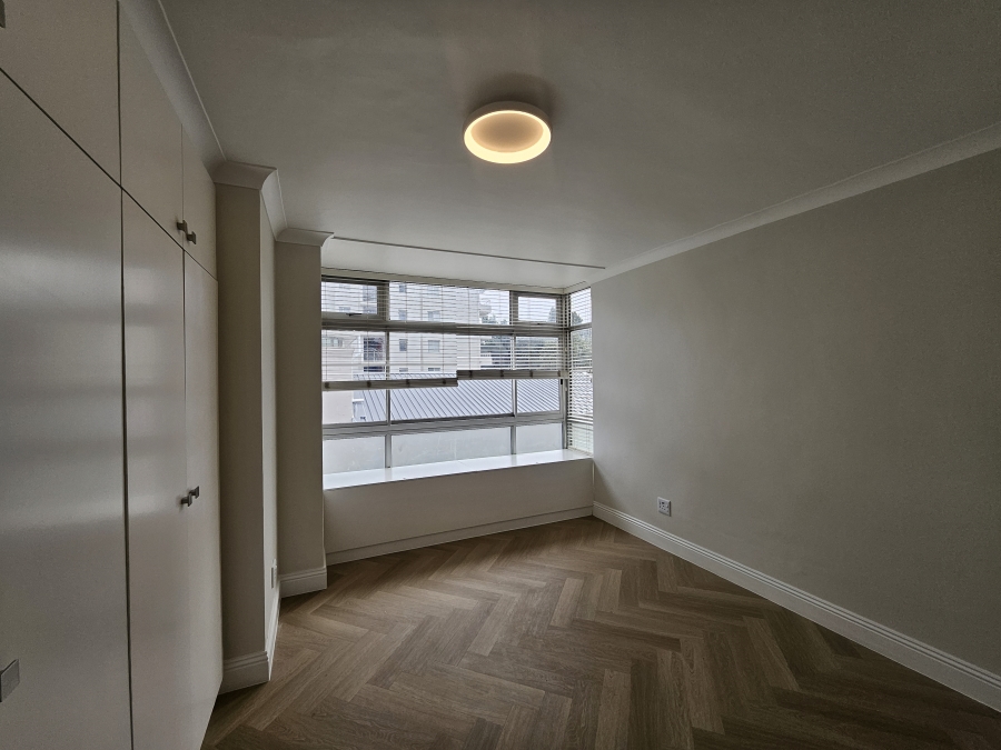 To Let 2 Bedroom Property for Rent in Sea Point Western Cape